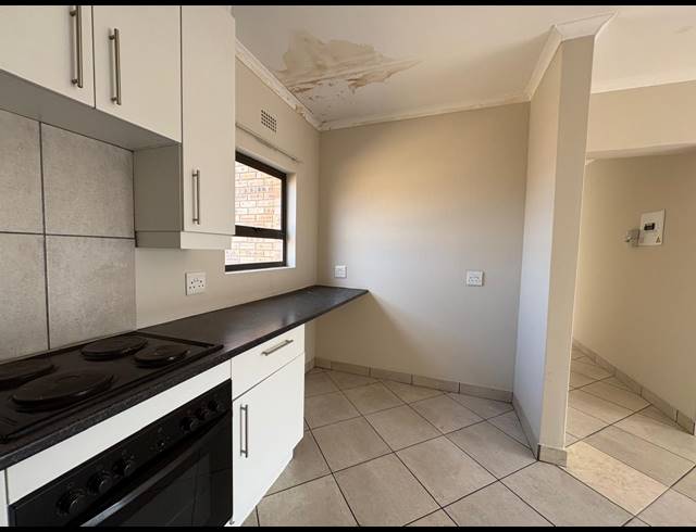 3 BEDROOM FLAT FOR SALE IN WALDRIFT